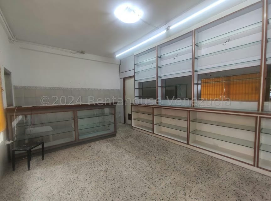 Comercial (Local Comercial) en Alquiler en Padilla, Zulia - 13