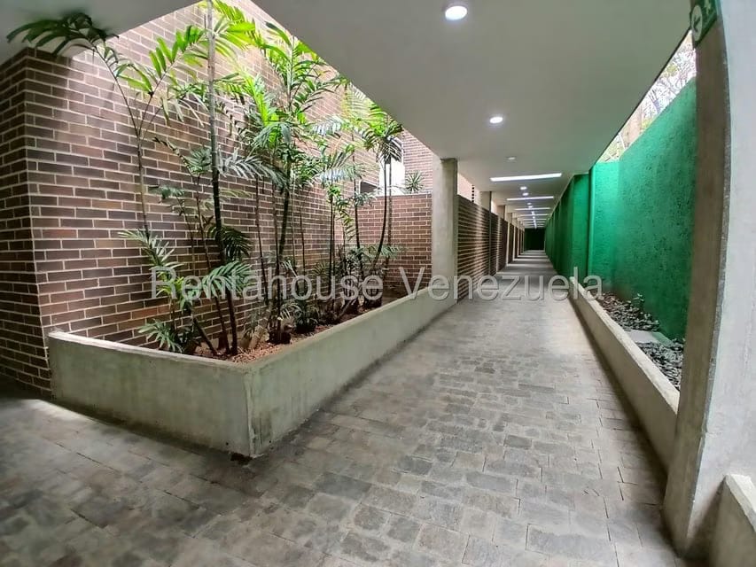 Apartamento (1 Nivel) en Venta en Lomas del Sol, Distrito Metropolitano - 2