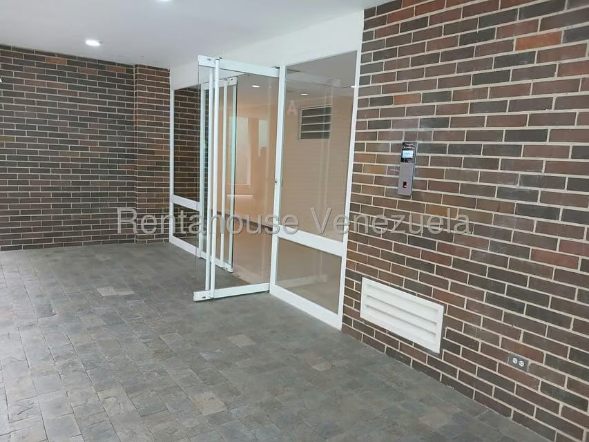 Apartamento (1 Nivel) en Venta en Lomas del Sol, Distrito Metropolitano - 3