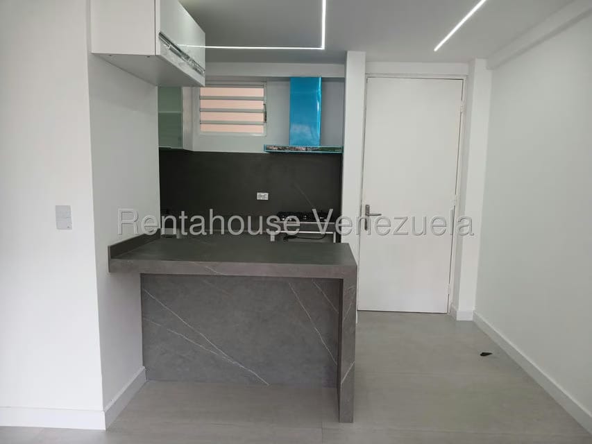 Apartamento (1 Nivel) en Venta en Lomas del Sol, Distrito Metropolitano - 5