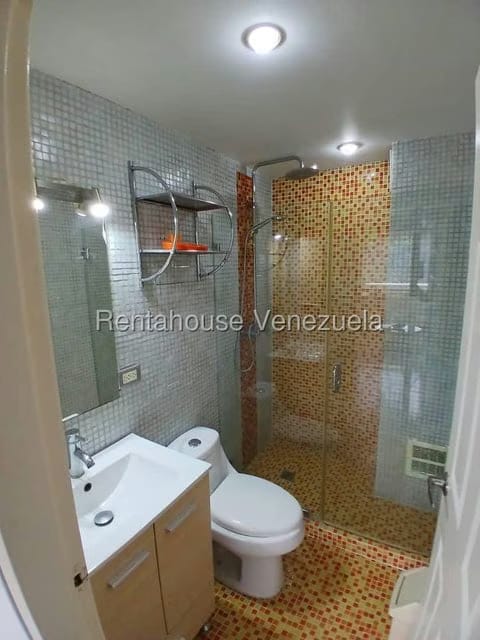 Apartamento (1 Nivel) en Alquiler en Bosques de la Lagunita, Distrito Metropolitano - 15