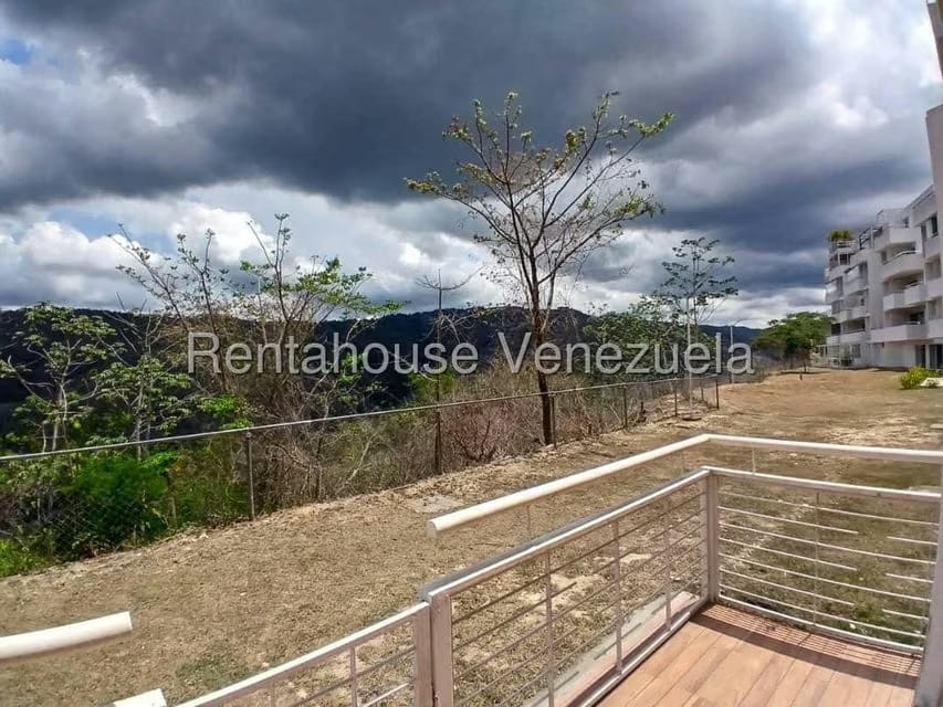 Apartamento (1 Nivel) en Alquiler en Bosques de la Lagunita, Distrito Metropolitano - 18
