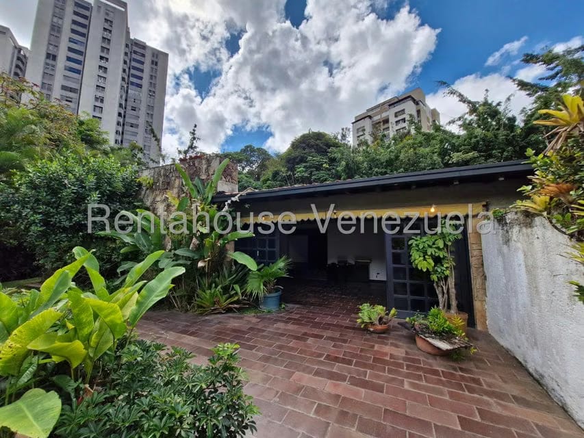 Casa (1 Nivel) en Venta en Los Geranios, Distrito Metropolitano - 2
