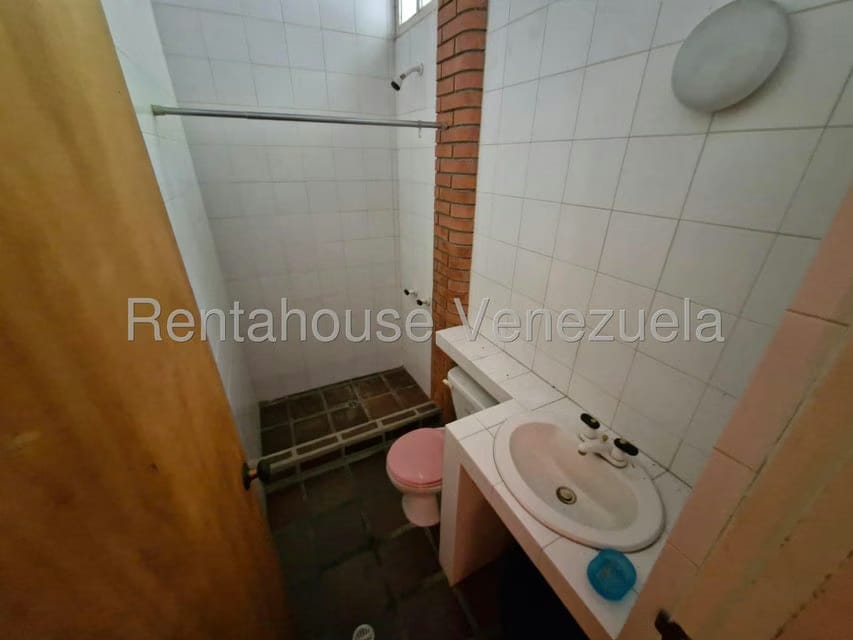 Casa (1 Nivel) en Venta en Los Geranios, Distrito Metropolitano - 22