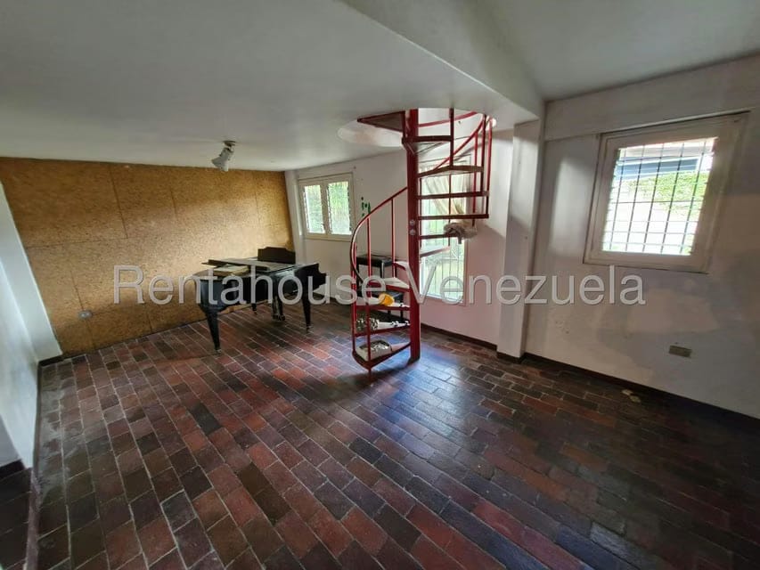Casa (1 Nivel) en Venta en Los Geranios, Distrito Metropolitano - 23