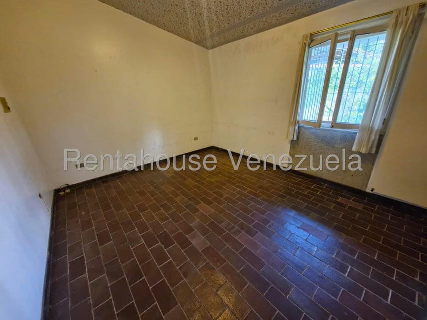 Casa (1 Nivel) en Venta en Los Geranios, Distrito Metropolitano - 36