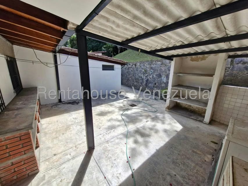 Casa (1 Nivel) en Venta en Los Geranios, Distrito Metropolitano - 43