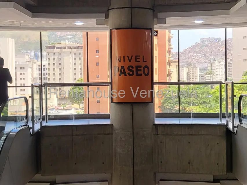 Comercial (Local Comercial) en Alquiler en El Paraiso, Distrito Metropolitano - 2