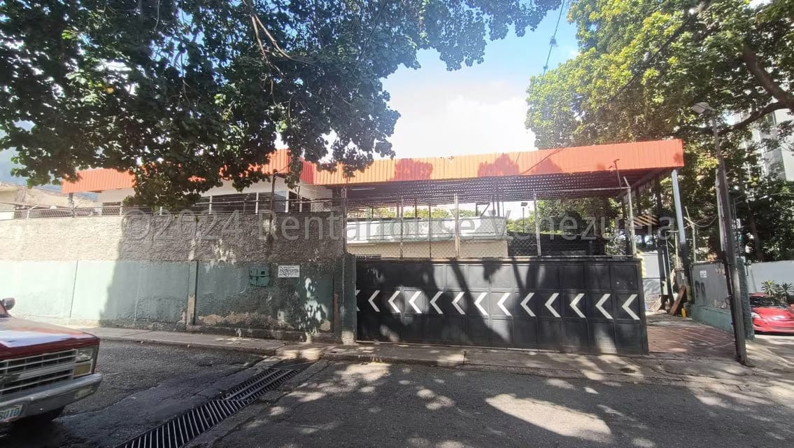 Comercial (Galpon - Deposito) en Venta en Montecristo, Distrito Metropolitano - 2