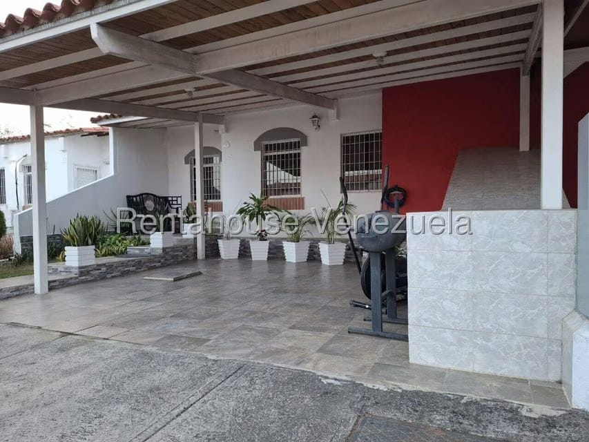 Casa (1 Nivel) en Venta en Los Cerezos, Lara - 2