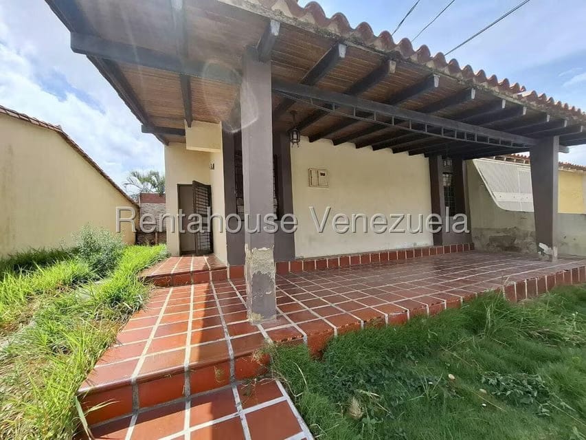Casa (Duplex) en Venta en Los Rastrojos, Lara - 2