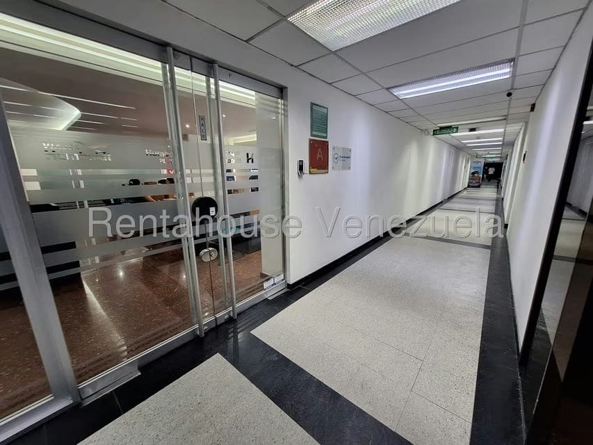 Comercial (Oficina) en Alquiler en Chuao, Distrito Metropolitano - 10