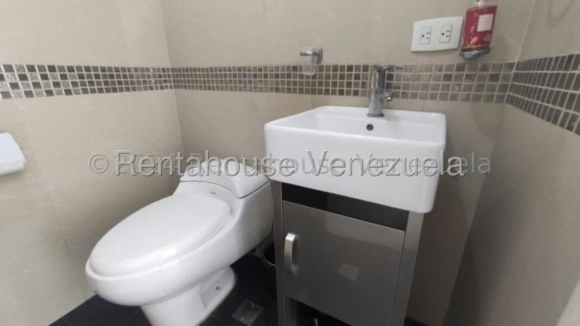 Comercial (Oficina) en Alquiler en Nueva Segovia, Lara - 15