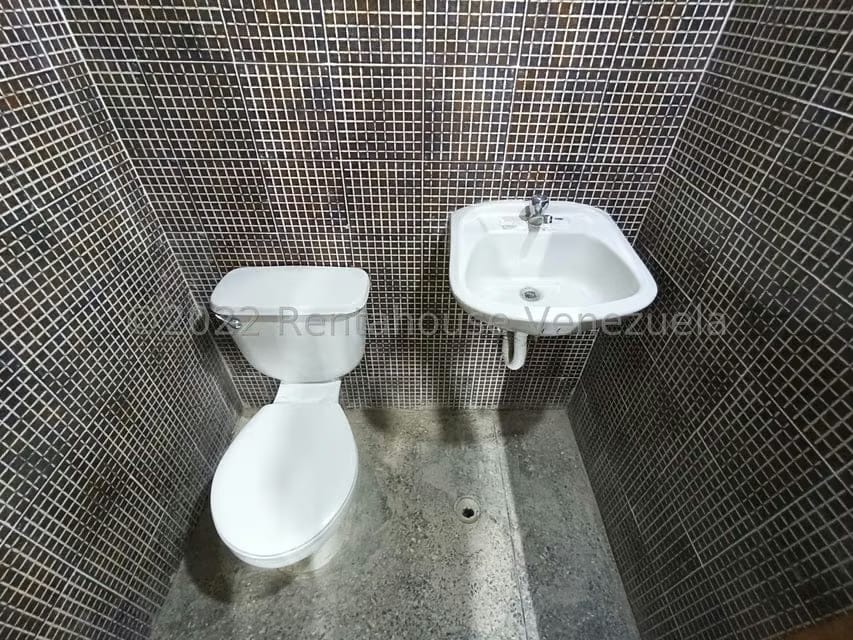 Comercial (Local Comercial) en Alquiler en 10 de Diciembre, Aragua - 11