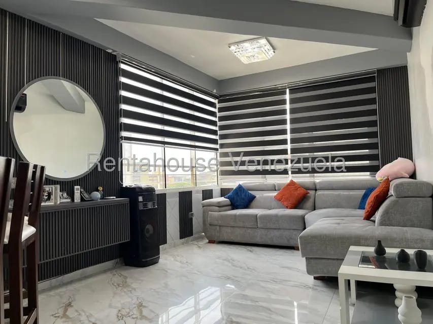 Apartamento (1 Nivel) en Venta en Playa Grande, Vargas - 2