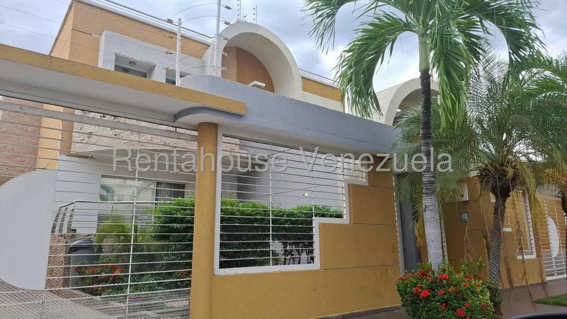Casa (Multipes Niveles) en Venta en Andres Bello, Aragua