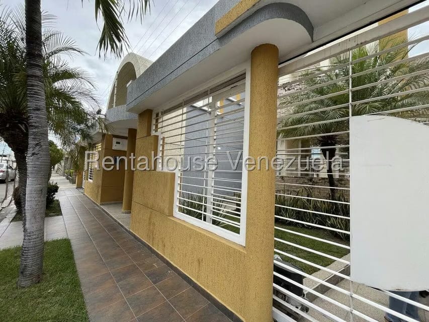 Casa (Multipes Niveles) en Venta en Andres Bello, Aragua - 2