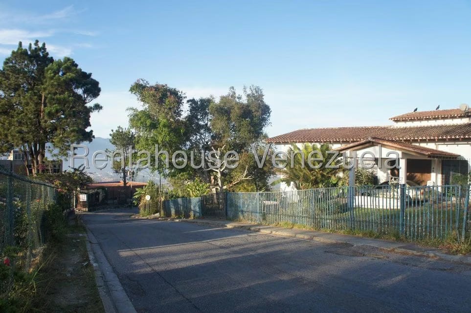 Casa (Multipes Niveles) en Venta en La Lagunita Country Club, Distrito Metropolitano - 3