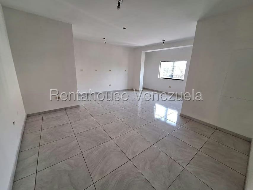 Comercial (Local Comercial) en Alquiler en La Inmaculada, Merida - 2