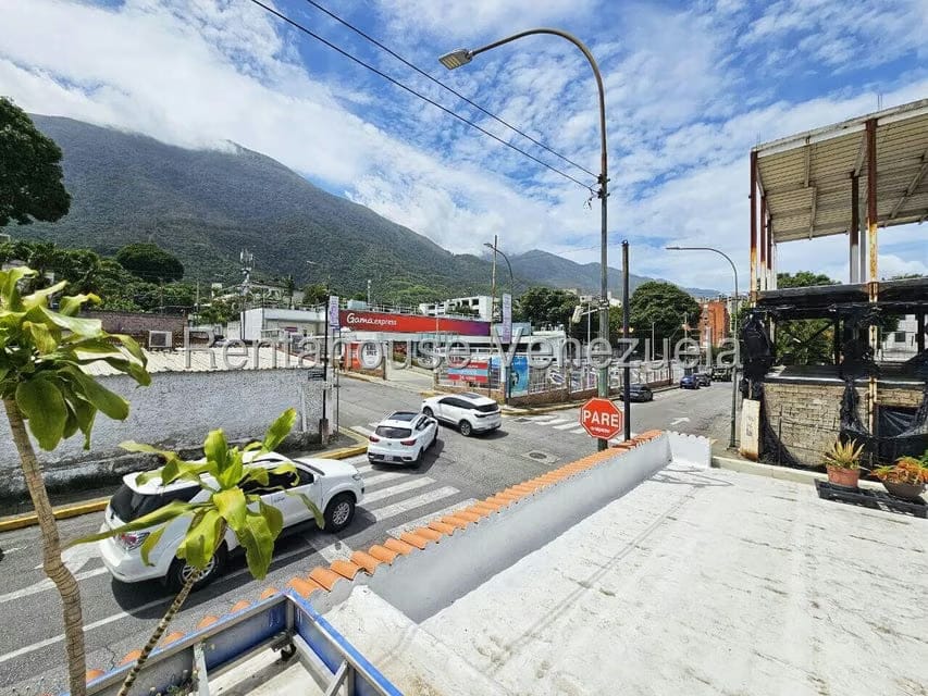Comercial (Local Comercial) en Venta en Los Palos Grandes, Distrito Metropolitano - 19