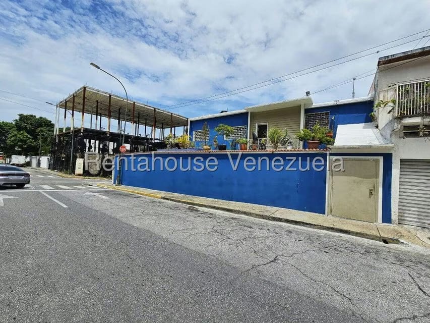 Comercial (Local Comercial) en Venta en Los Palos Grandes, Distrito Metropolitano - 24