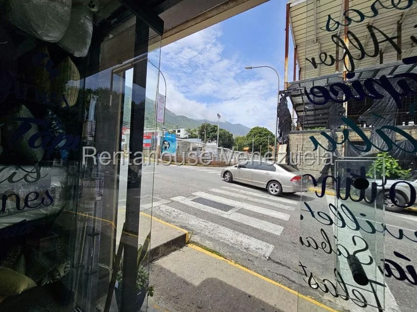 Comercial (Local Comercial) en Venta en Los Palos Grandes, Distrito Metropolitano - 9