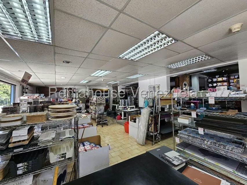 Comercial (Local Comercial) en Venta en Los Palos Grandes, Distrito Metropolitano - 10