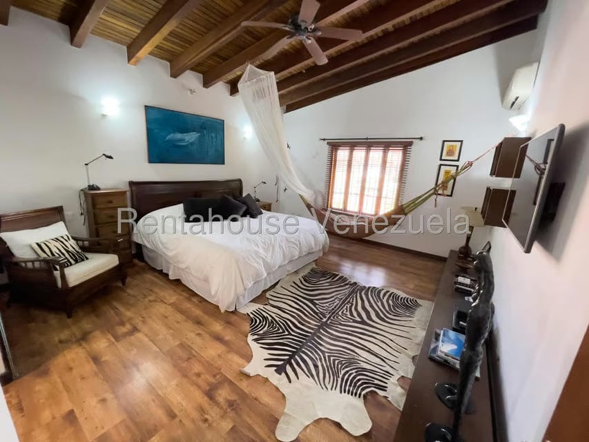 Casa (Duplex) en Venta en La Lagunita Country Club, Distrito Metropolitano - 25