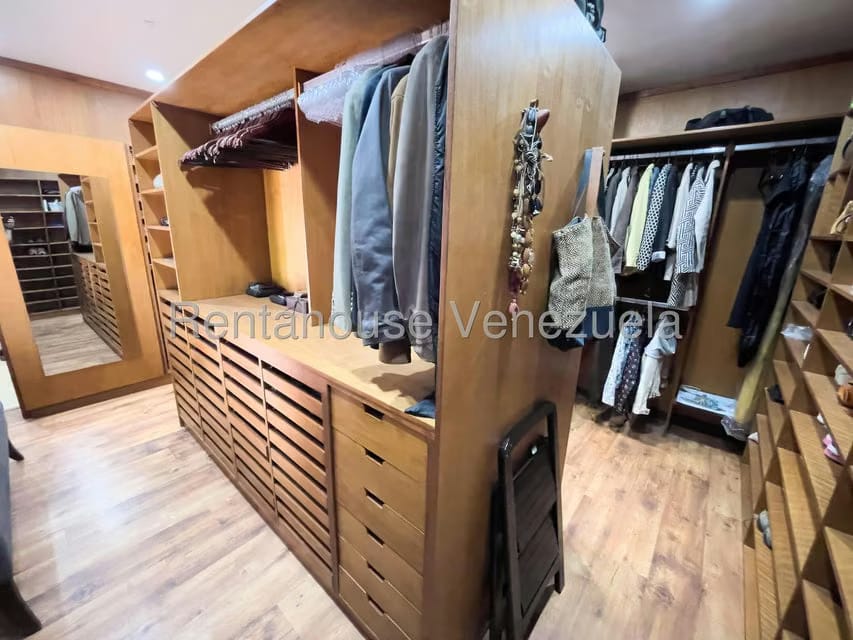 Casa (Duplex) en Venta en La Lagunita Country Club, Distrito Metropolitano - 30