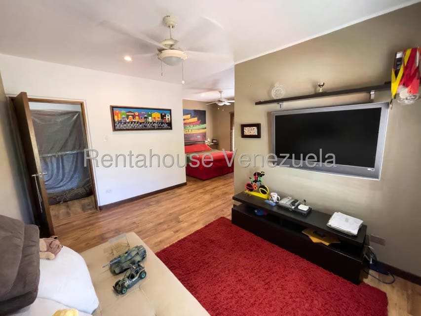 Casa (Duplex) en Venta en La Lagunita Country Club, Distrito Metropolitano - 37