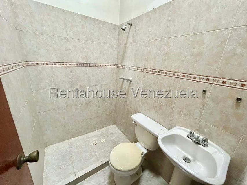Casa (1 Nivel) en Alquiler en Roca Del Valle, Lara - 14