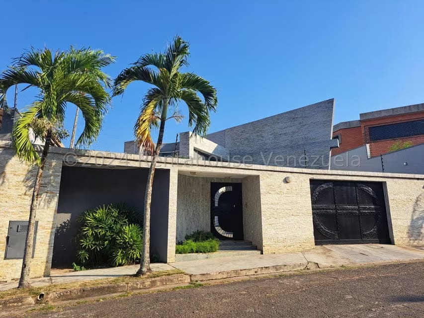 Casa (Multipes Niveles) en Venta en Altos de Guataparo, Carabobo - 2