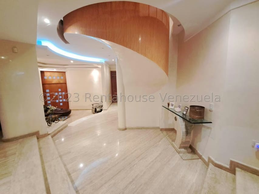 Casa (Multipes Niveles) en Venta en Altos de Guataparo, Carabobo - 14