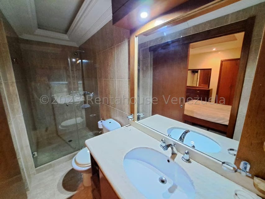 Casa (Multipes Niveles) en Venta en Altos de Guataparo, Carabobo - 38