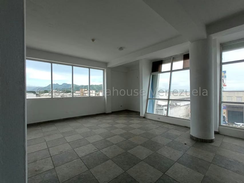 Comercial (Local Comercial) en Alquiler en Castillito, Carabobo - 11