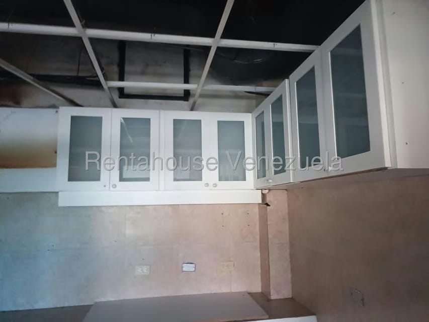 Comercial (Local Comercial) en Alquiler en El Tambor, Miranda - 11