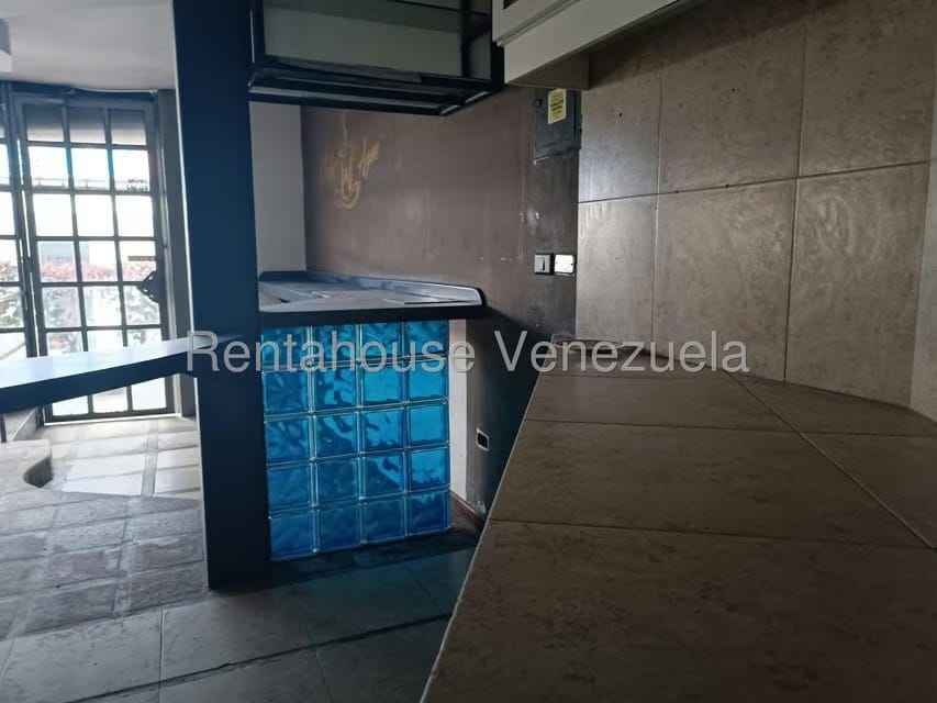 Comercial (Local Comercial) en Alquiler en El Tambor, Miranda - 12