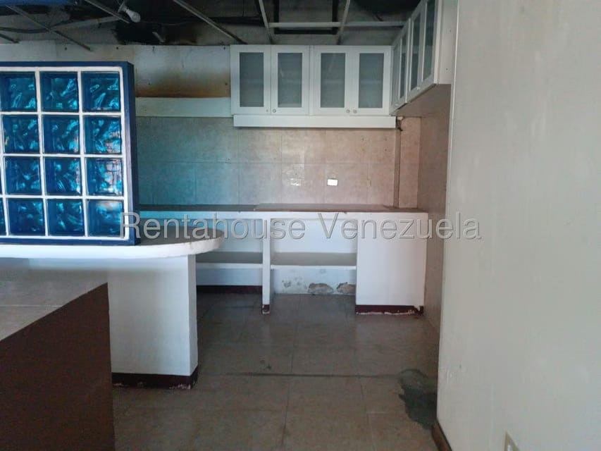 Comercial (Local Comercial) en Alquiler en El Tambor, Miranda - 9