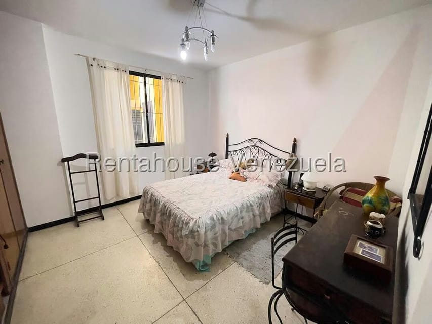 Casa (Duplex) en Venta en Macaracuay, Distrito Metropolitano - 12