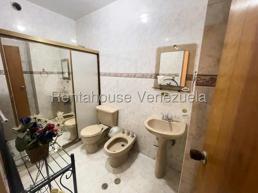 Casa (Duplex) en Venta en Macaracuay, Distrito Metropolitano - 14