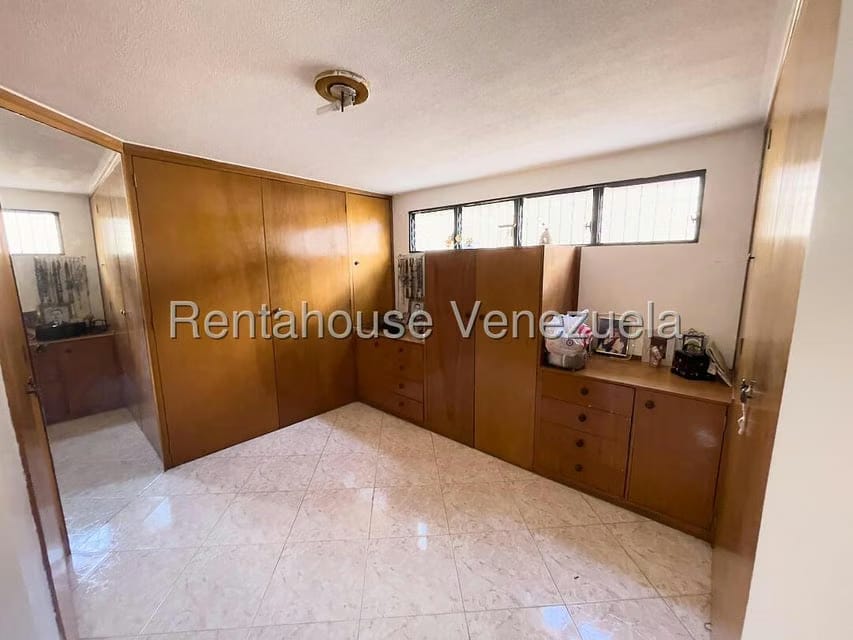 Casa (Duplex) en Venta en Macaracuay, Distrito Metropolitano - 26