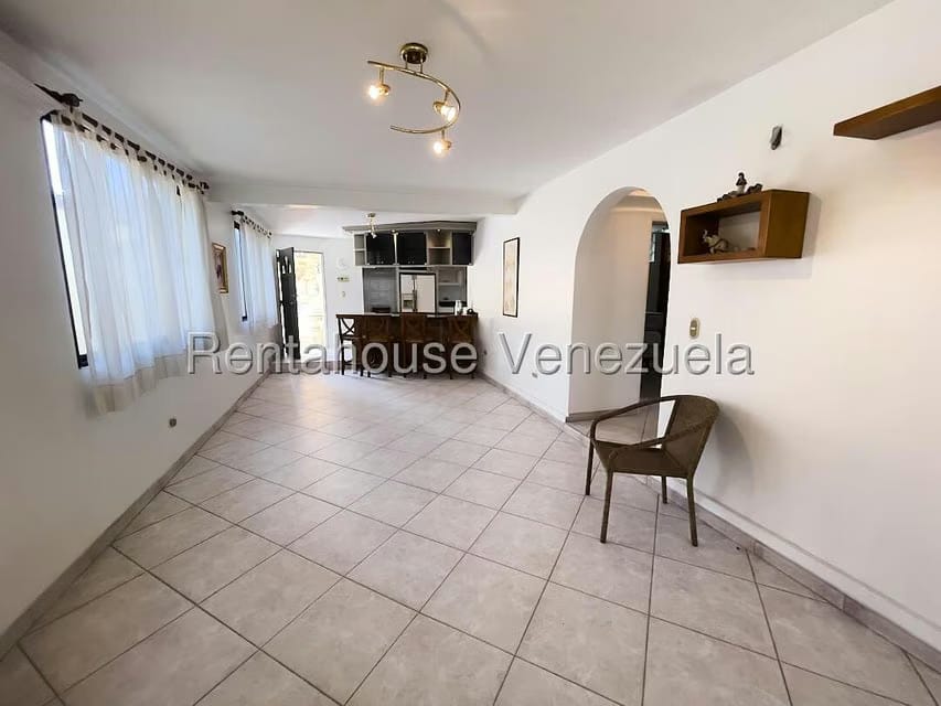 Casa (Duplex) en Venta en Macaracuay, Distrito Metropolitano - 36