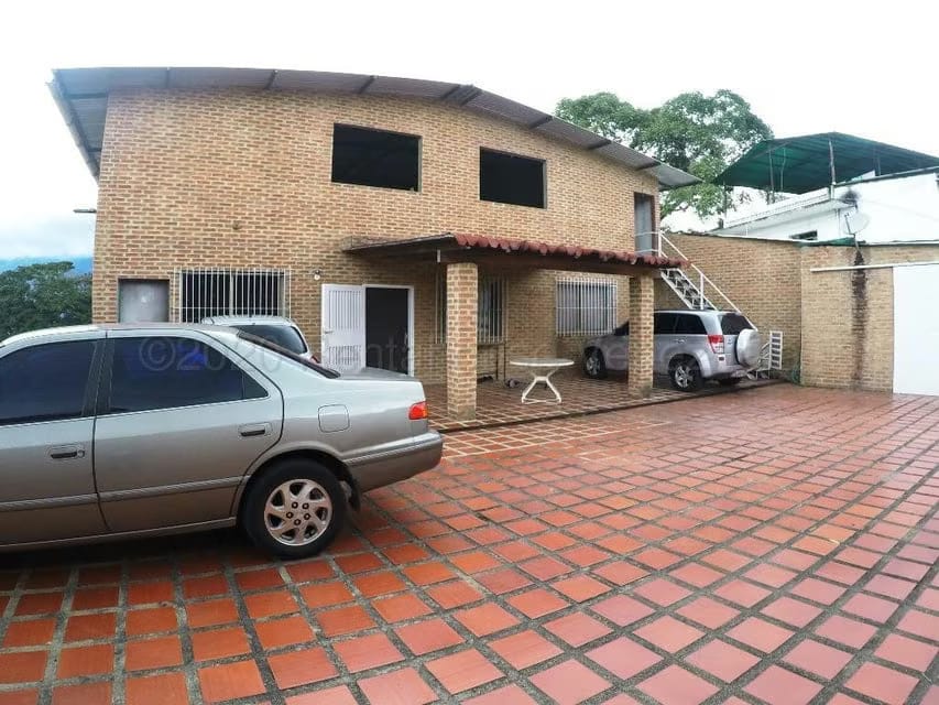 Casa (Multipes Niveles) en Venta en Turumo, Distrito Metropolitano