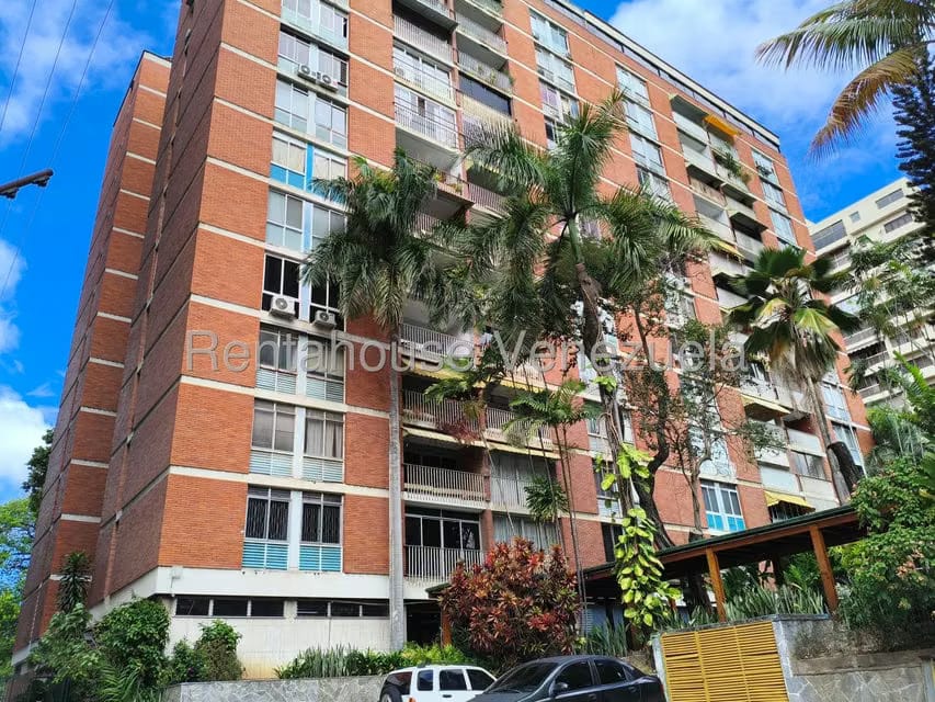Apartamento (1 Nivel) en Alquiler en Campo Alegre, Distrito Metropolitano