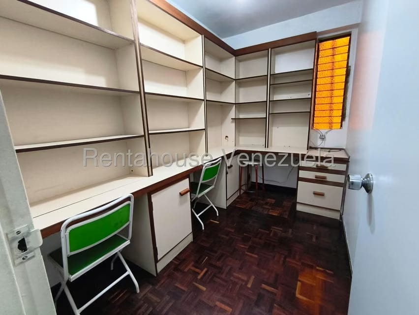 Apartamento (1 Nivel) en Alquiler en Campo Alegre, Distrito Metropolitano - 16