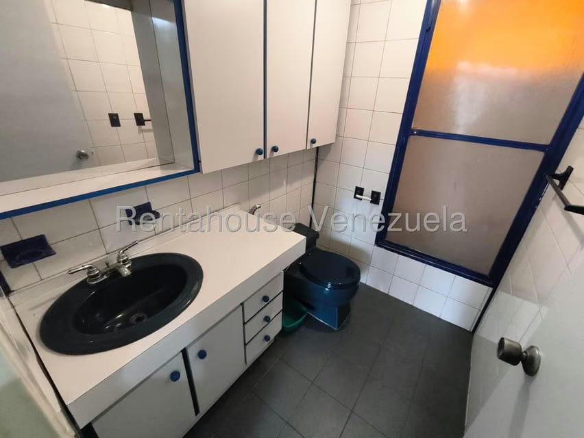 Apartamento (1 Nivel) en Alquiler en Campo Alegre, Distrito Metropolitano - 17
