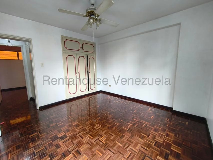 Apartamento (1 Nivel) en Alquiler en Campo Alegre, Distrito Metropolitano - 18