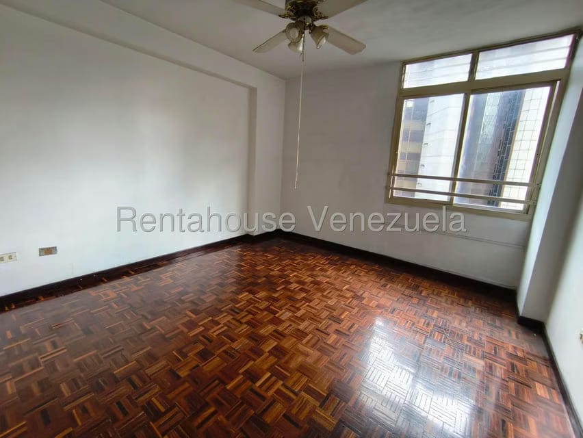 Apartamento (1 Nivel) en Alquiler en Campo Alegre, Distrito Metropolitano - 19