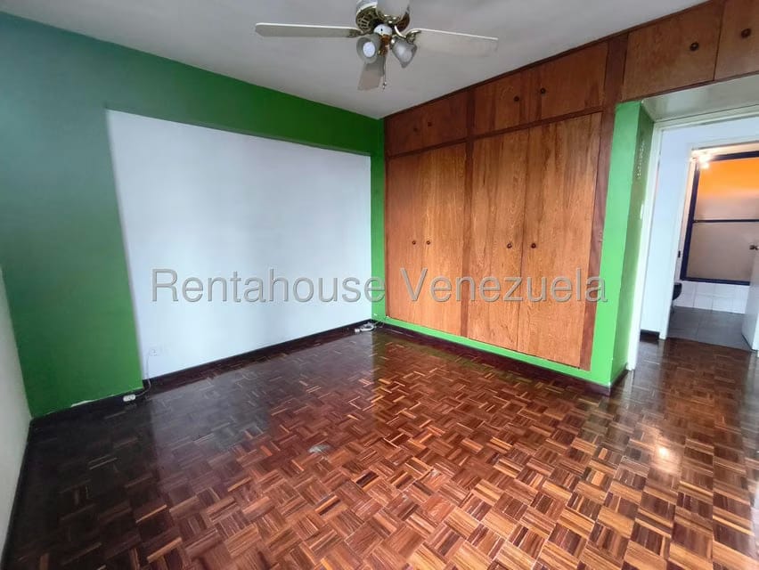 Apartamento (1 Nivel) en Alquiler en Campo Alegre, Distrito Metropolitano - 20
