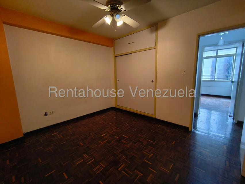 Apartamento (1 Nivel) en Alquiler en Campo Alegre, Distrito Metropolitano - 24